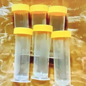 Medela 80 ml 2.7 oz Breast Milk Storage 12 Bottles WITH LIDS